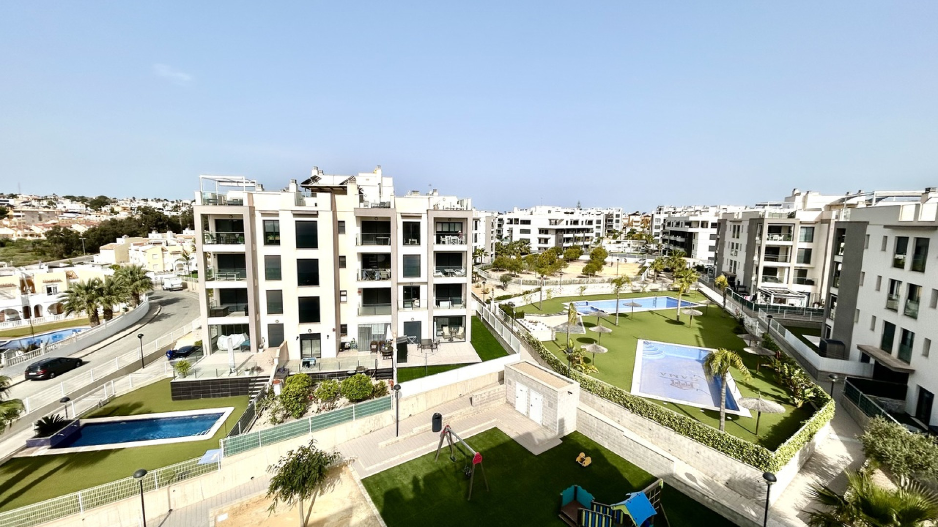 Resale - Apartment - Villamartin