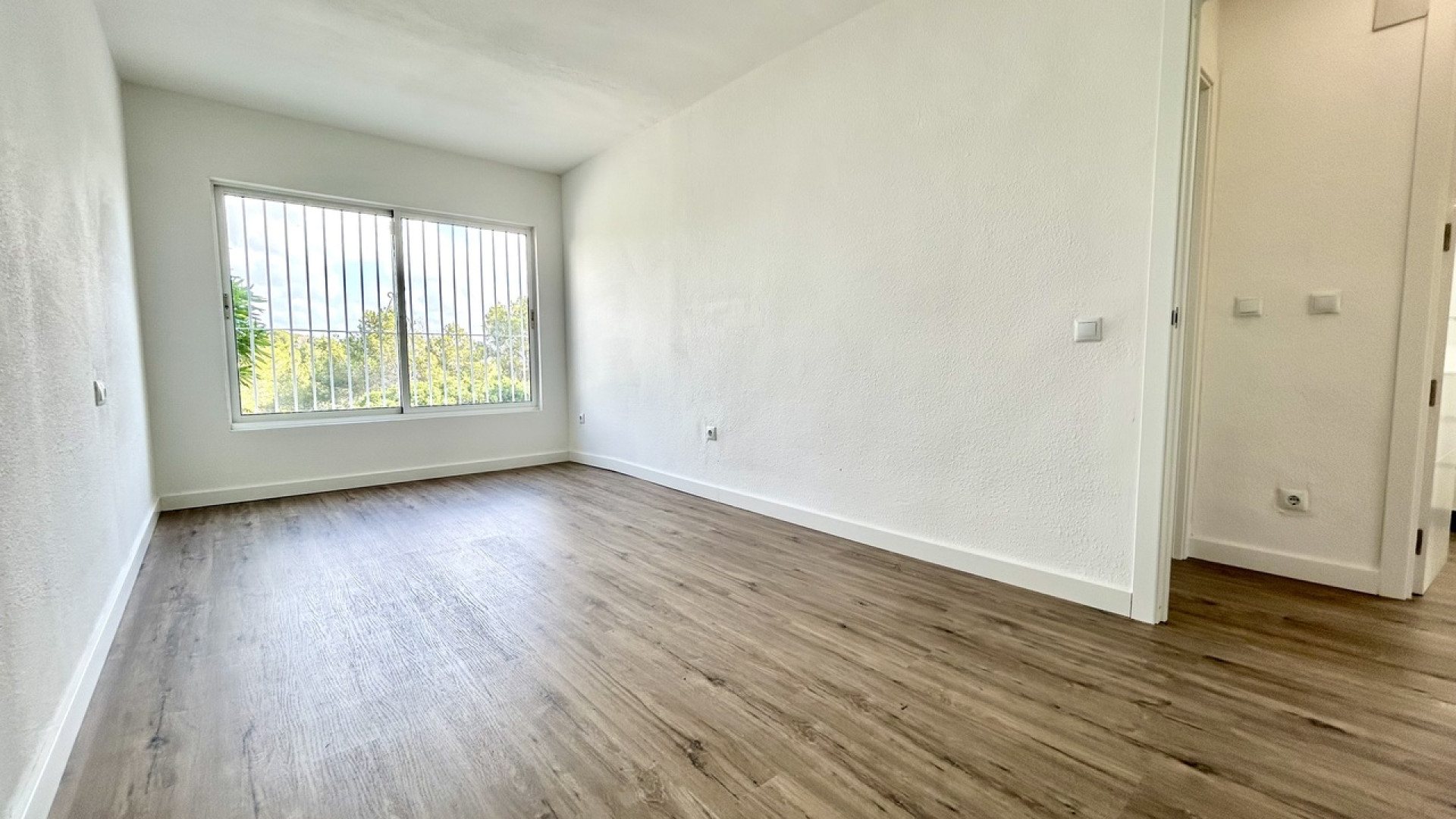 Resale - Apartment - Villamartin