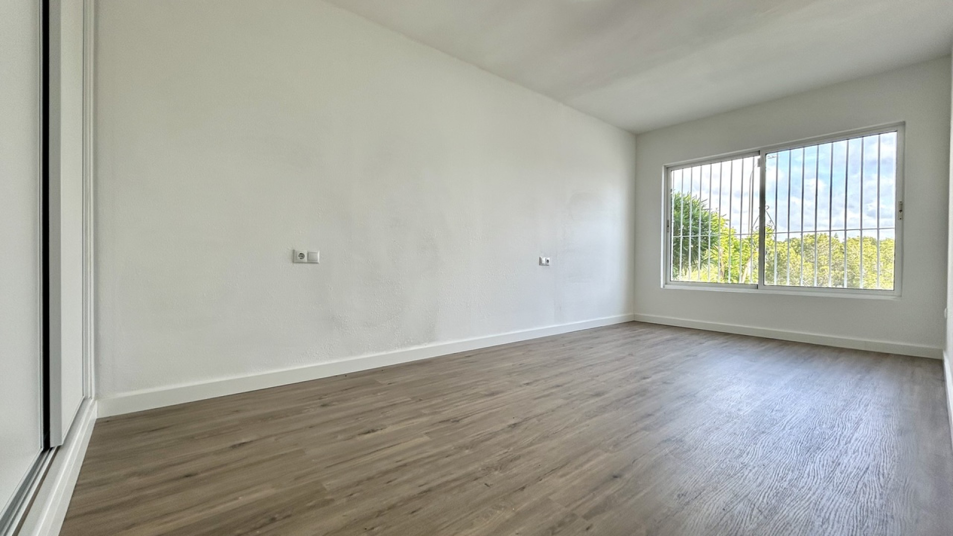 Resale - Apartment - Villamartin