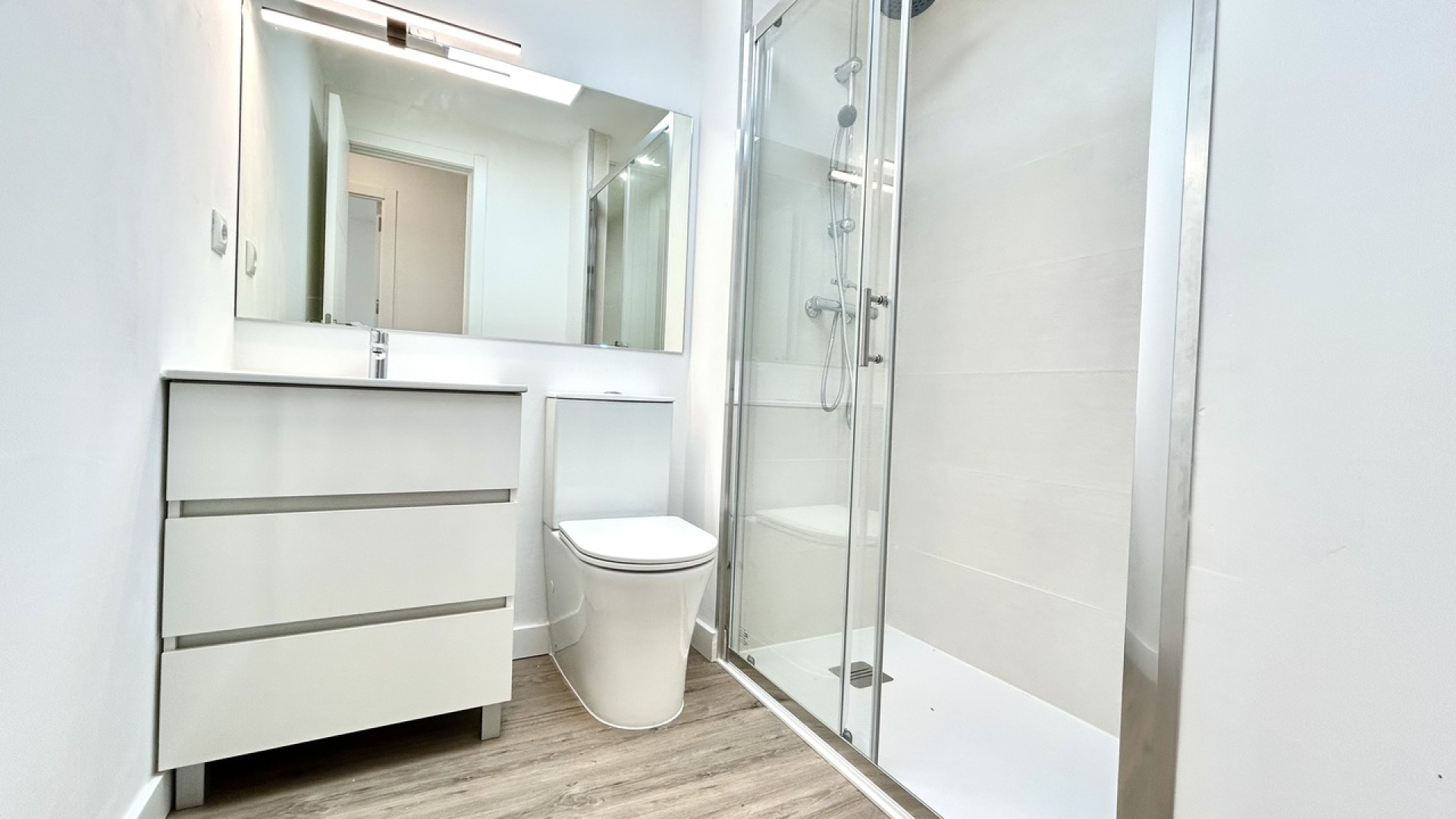 Resale - Apartment - Villamartin