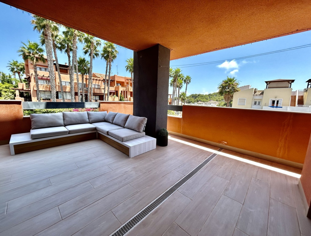 Resale - Apartment - Villamartin