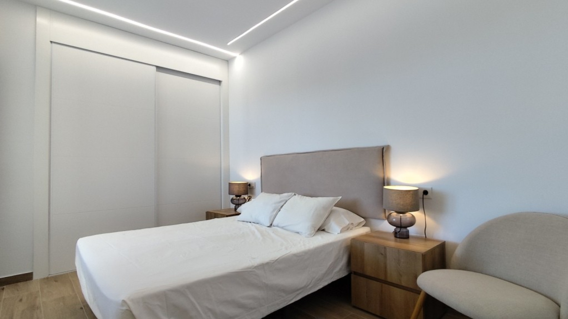 Resale - Apartment - Villamartin