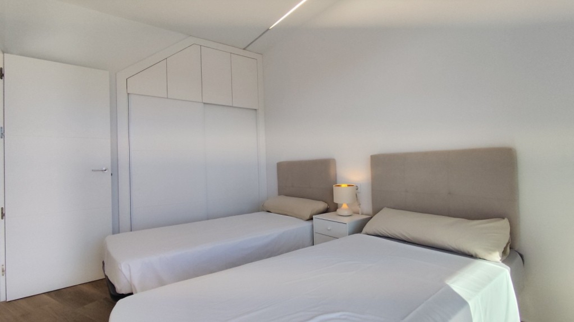 Resale - Apartment - Villamartin