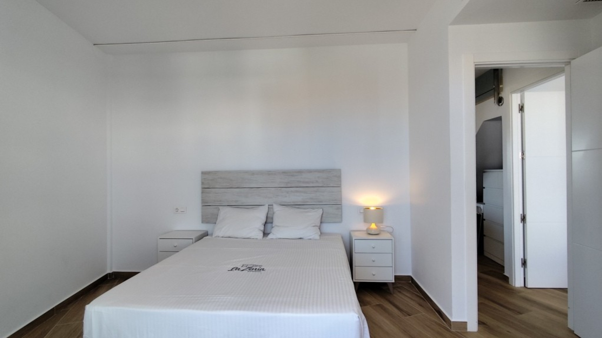 Resale - Apartment - Villamartin