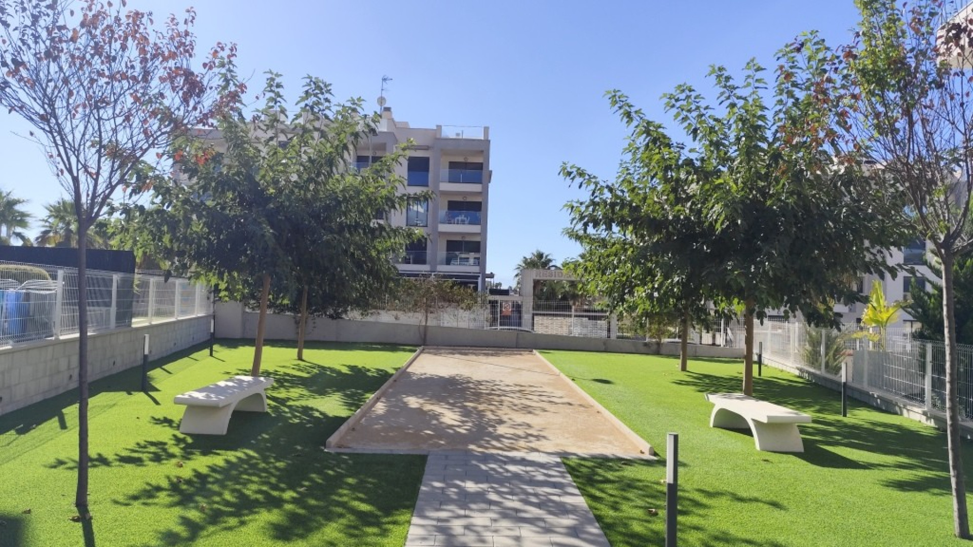 Resale - Apartment - Villamartin