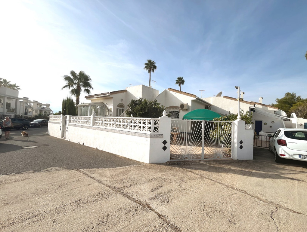 Resale - Bungalow - Ciudad Quesada - Pueblo Bravo