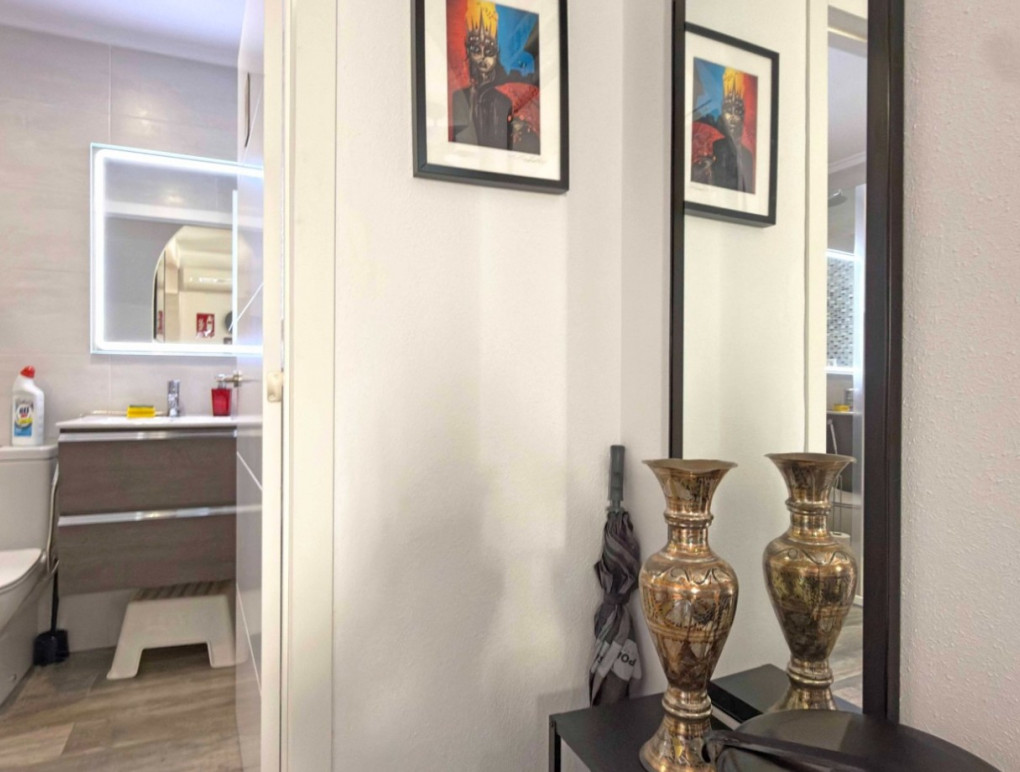 Resale - Bungalow - Orihuela Costa - La Zenia