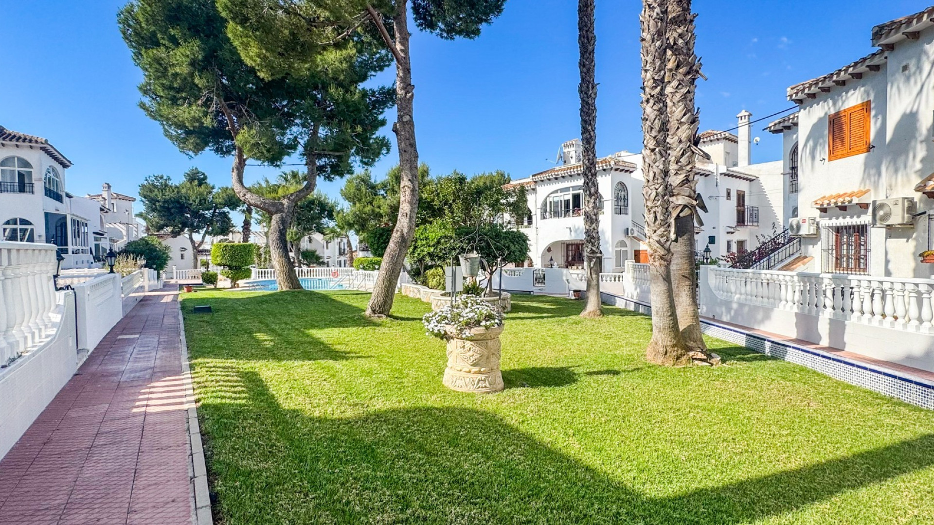 Resale - Bungalow - Torrevieja - Nueva Torrevieja - Aguas Nuevas