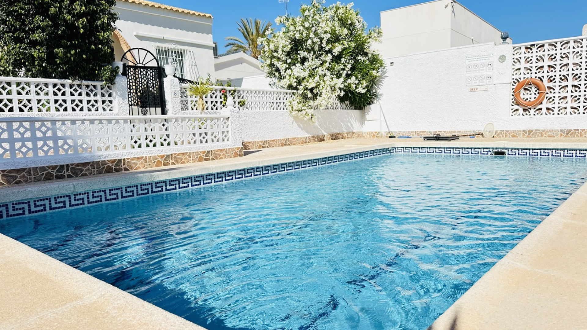 Resale - Bungalow - Torrevieja