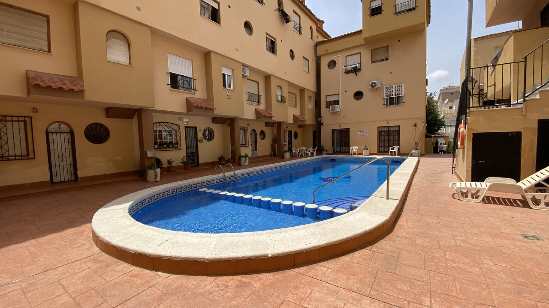 Resale - Bungalow - Torrevieja