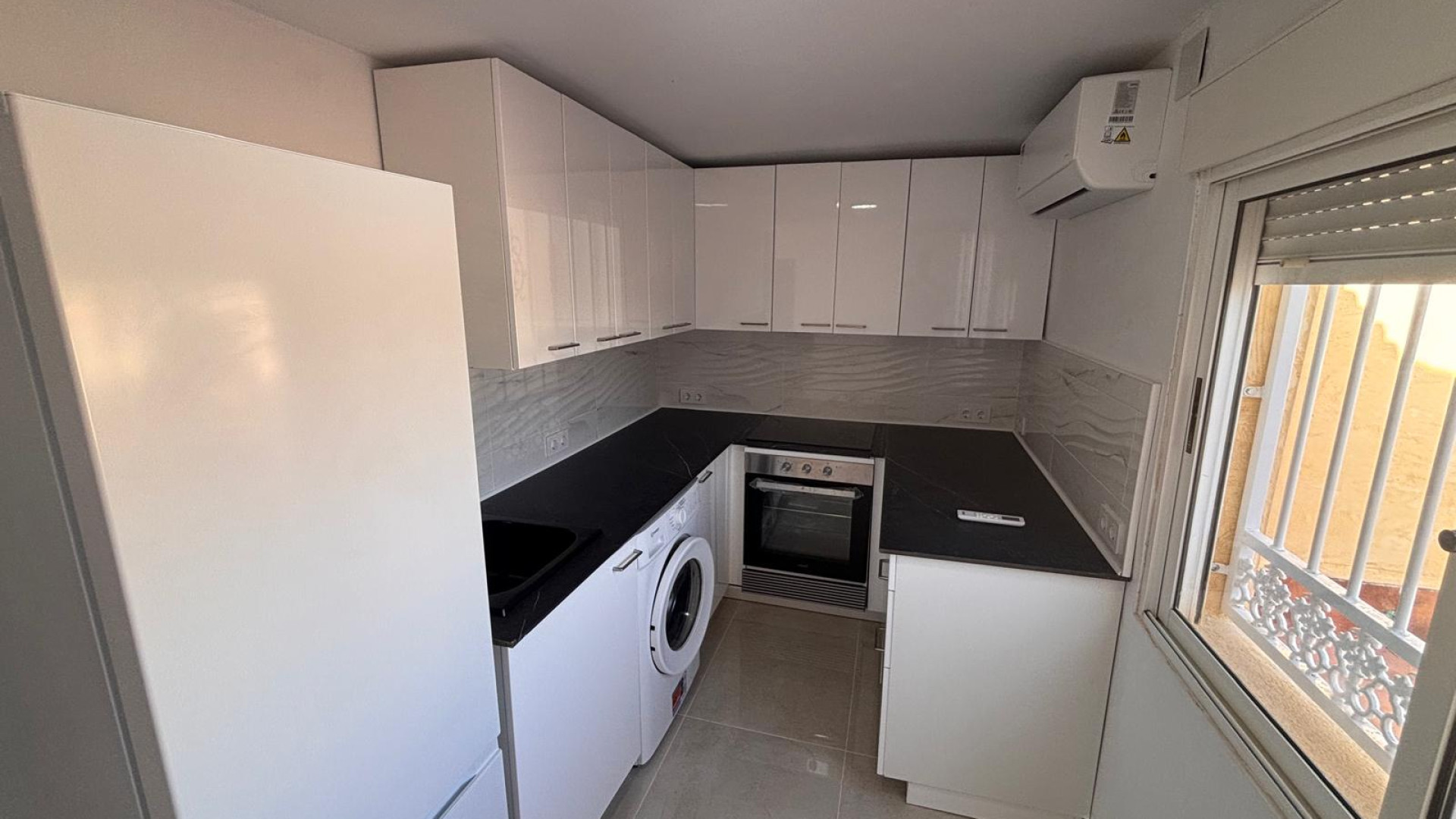Resale - Bungalow - Urbanización La Torreta