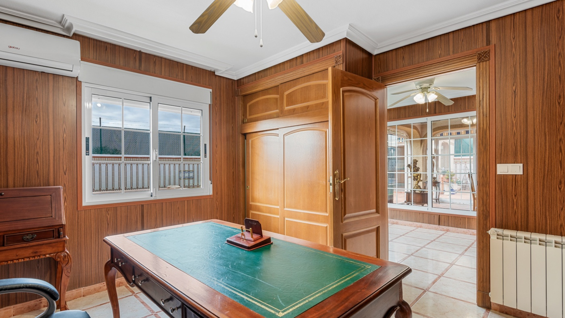 Resale - Chalet - Torrevieja