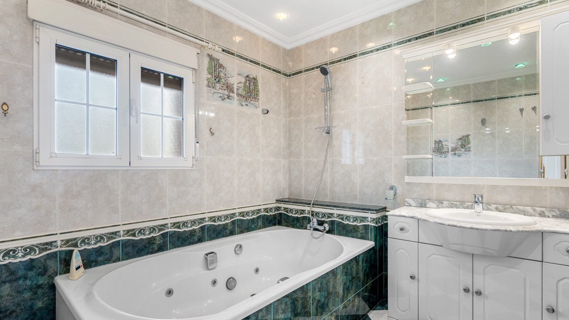 Resale - Chalet - Torrevieja