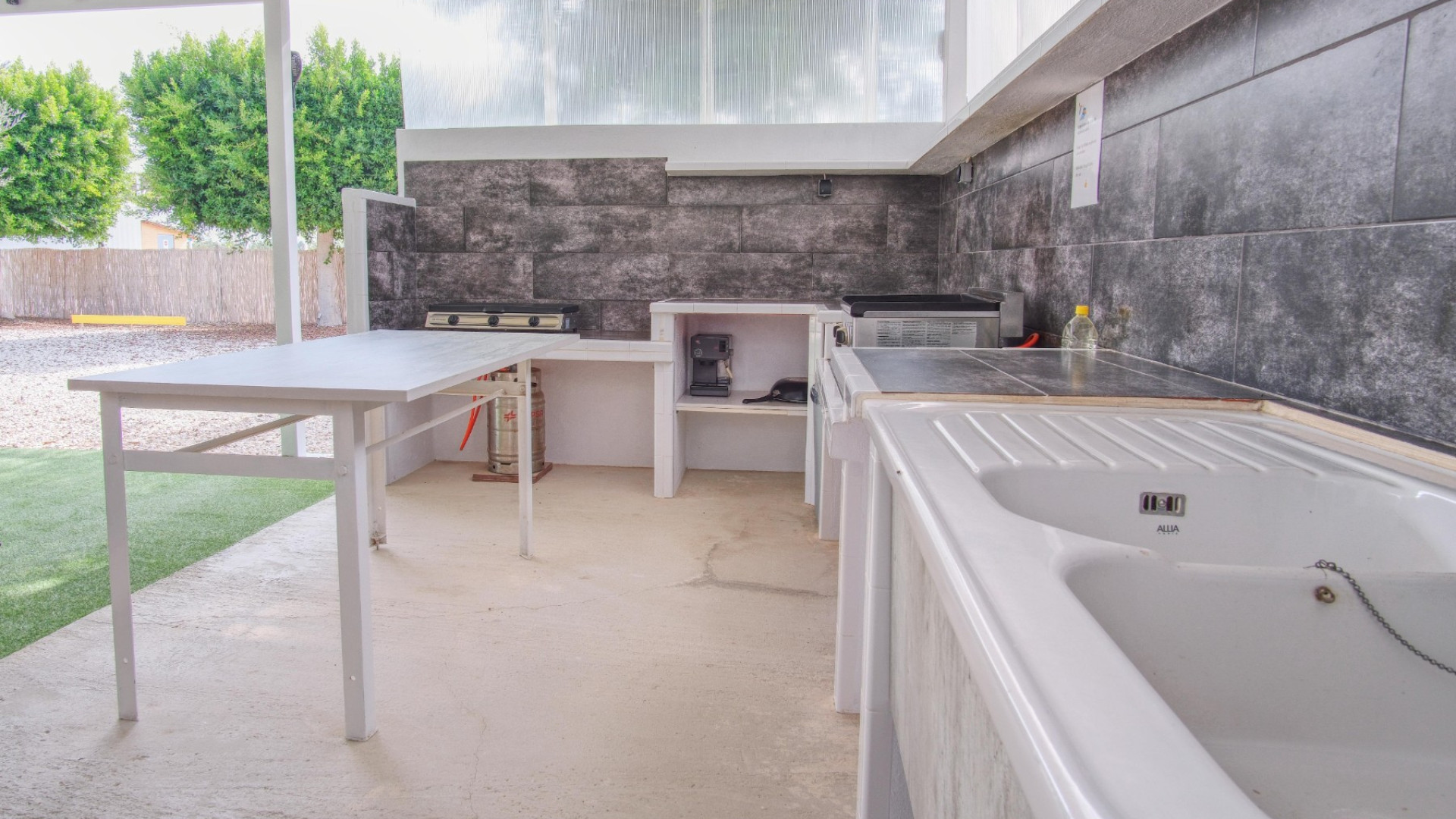 Resale - Commercial - Dolores - Dolores - Country