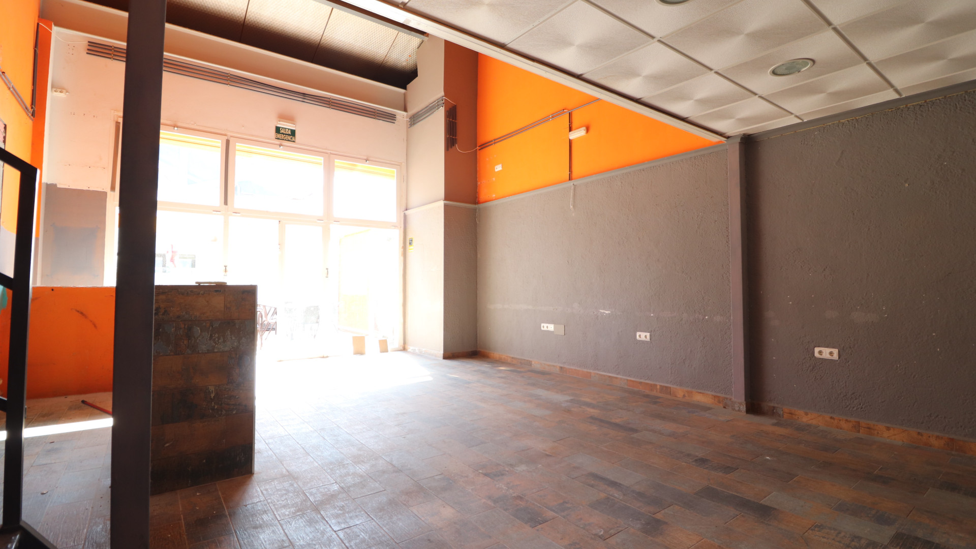 Resale - Commercial (Freehold) - Algorfa - La Finca Golf Resort