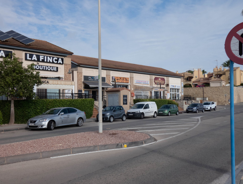 Resale - Commercial - La Finca Golf - Algorfa