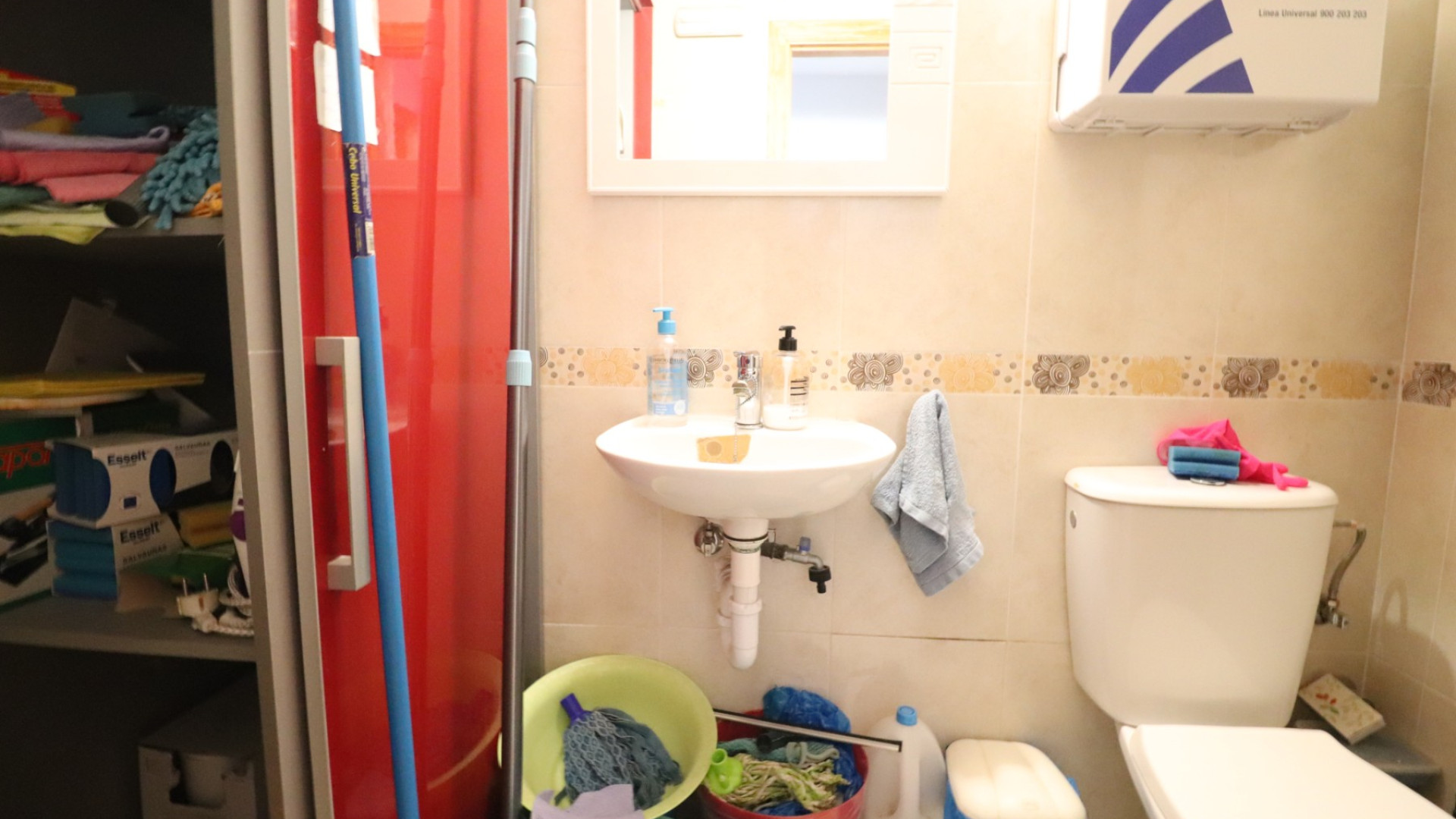 Resale - Commercial (Leasehold) - Algorfa - La Finca Golf Resort