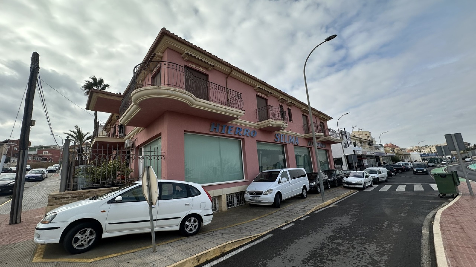 Resale - Commercial - San Miguel de Salinas