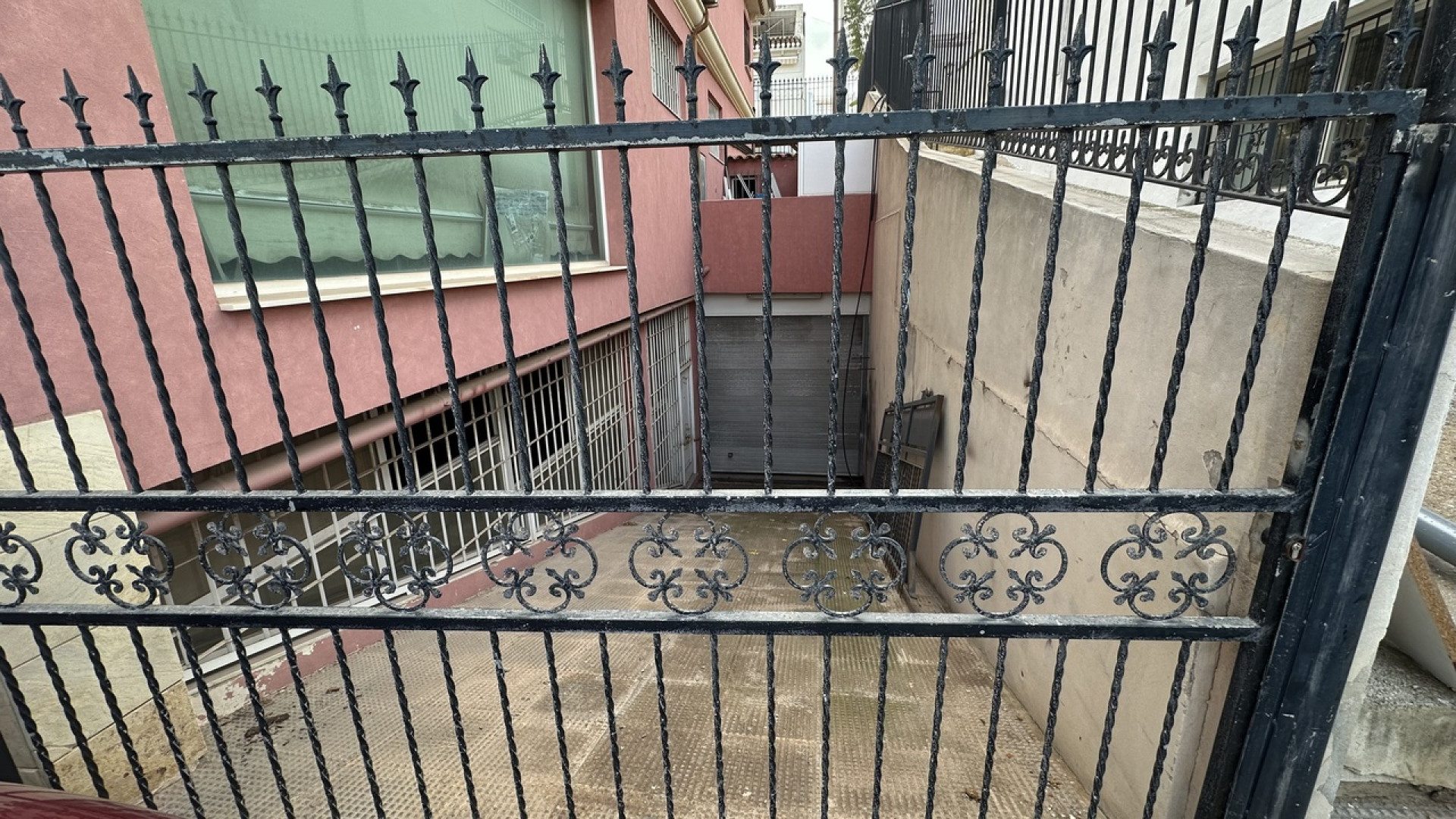 Resale - Commercial - San Miguel de Salinas