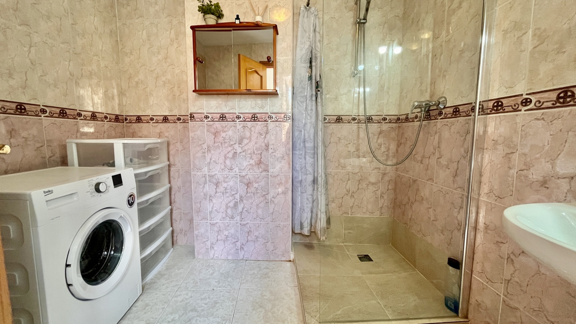 Resale - Commercial - San Miguel de Salinas