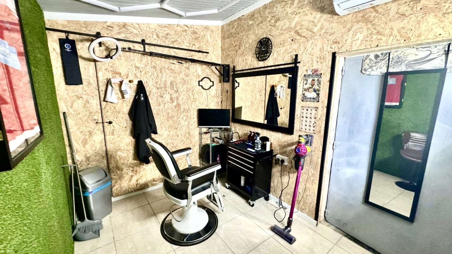 Resale - Commercial - San Miguel de Salinas