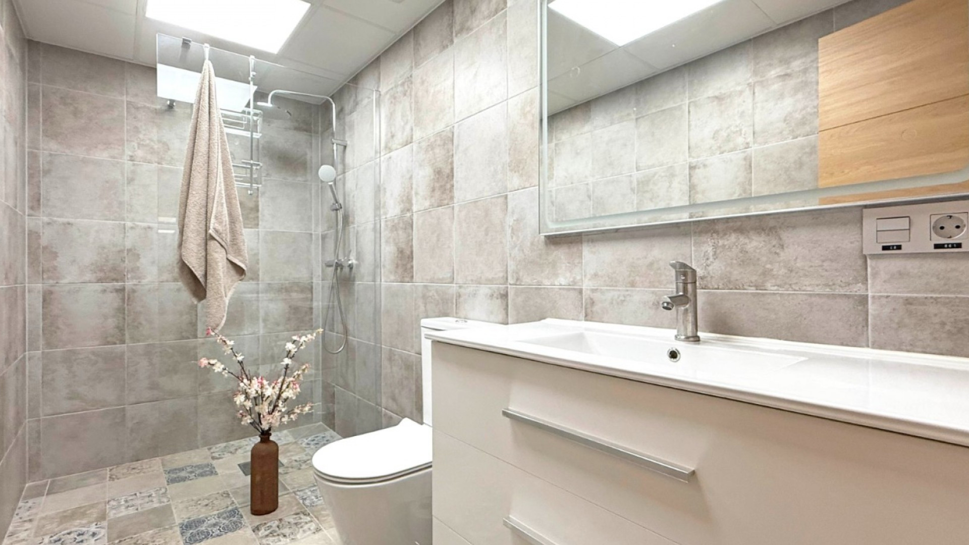 Resale - Commercial - Torrevieja