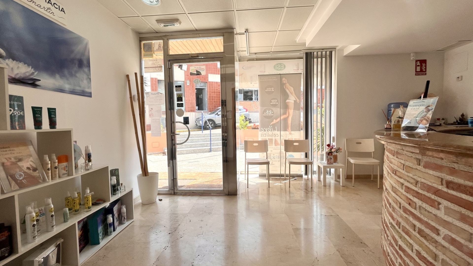 Resale - Commercial - Villamartin