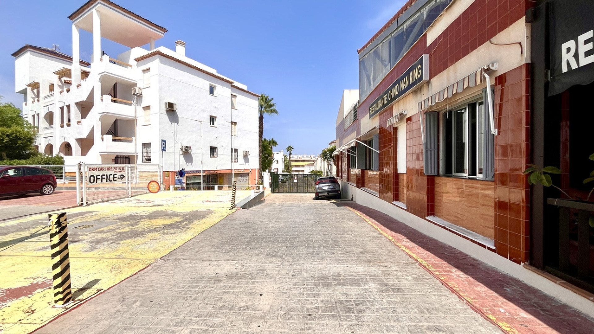 Resale - Commercial - Villamartin