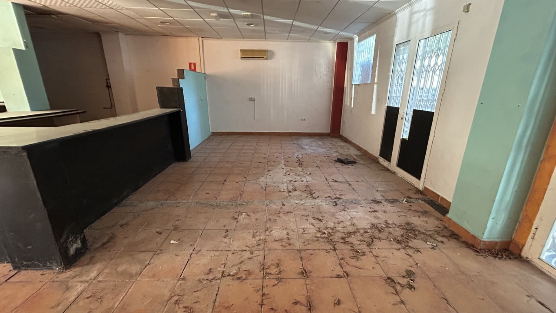 Resale - Commercial - Villamartin