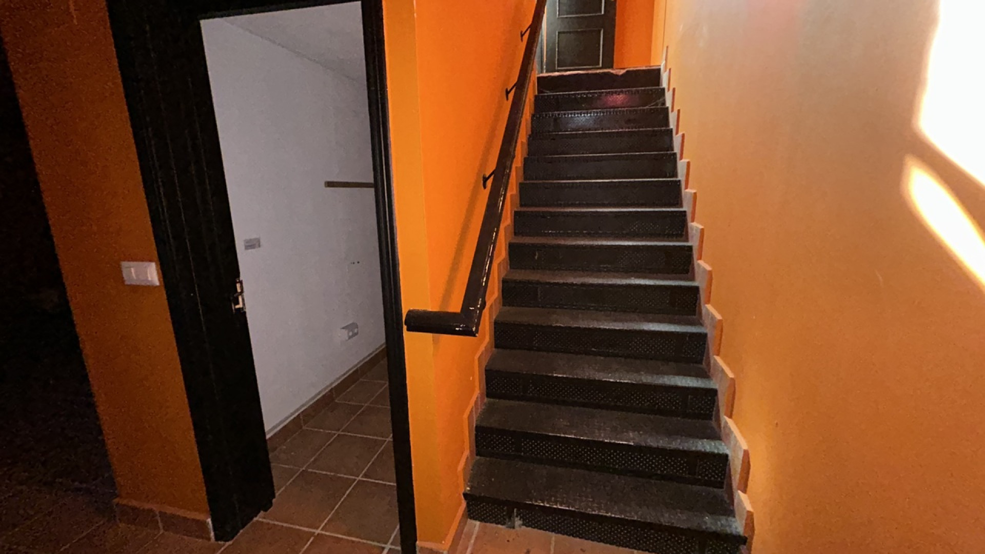 Resale - Commercial - Villamartin