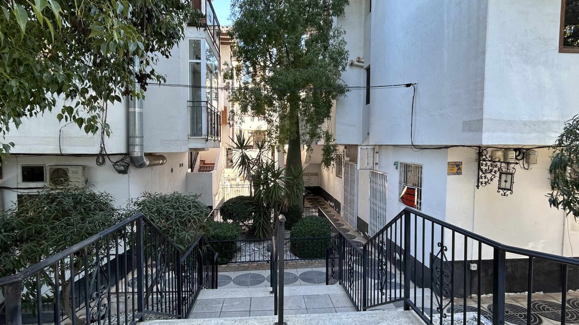 Resale - Commercial - Villamartin