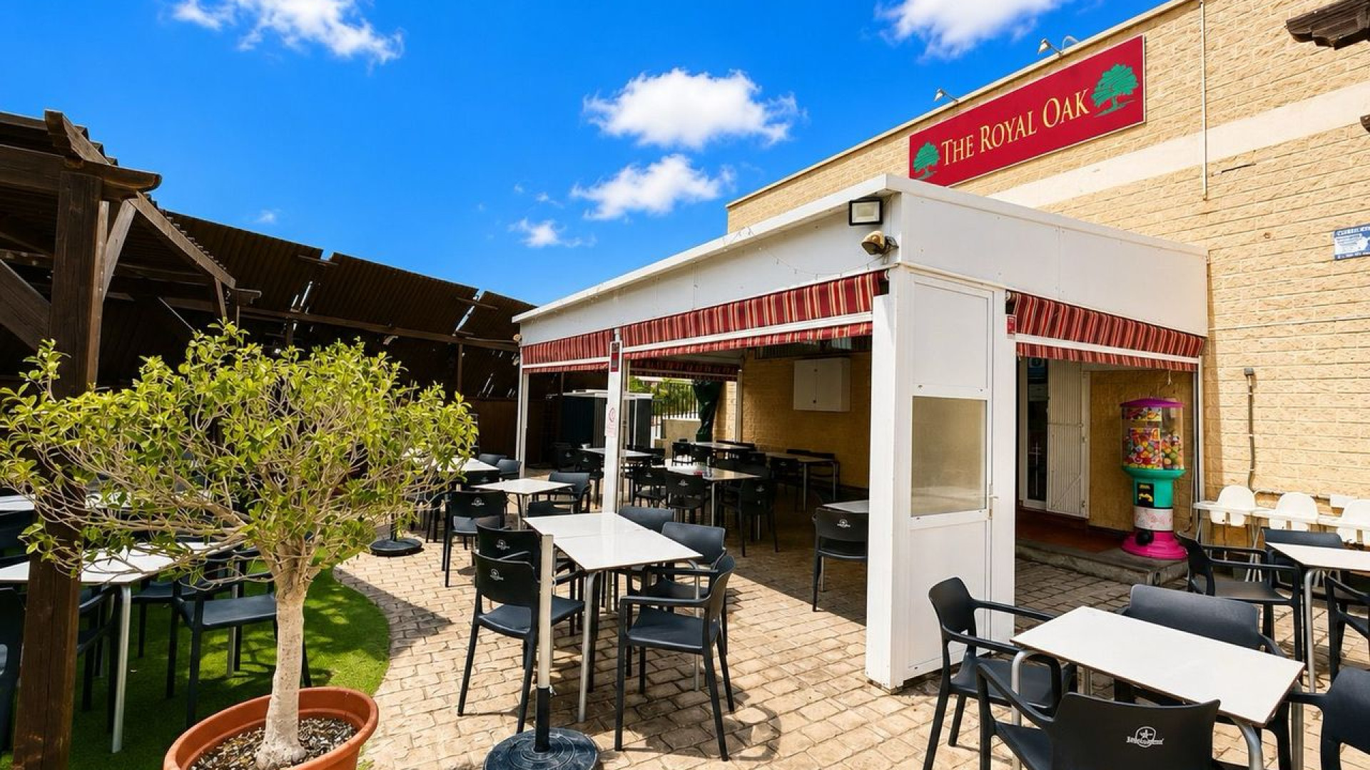 Resale - Commercial - Villamartin