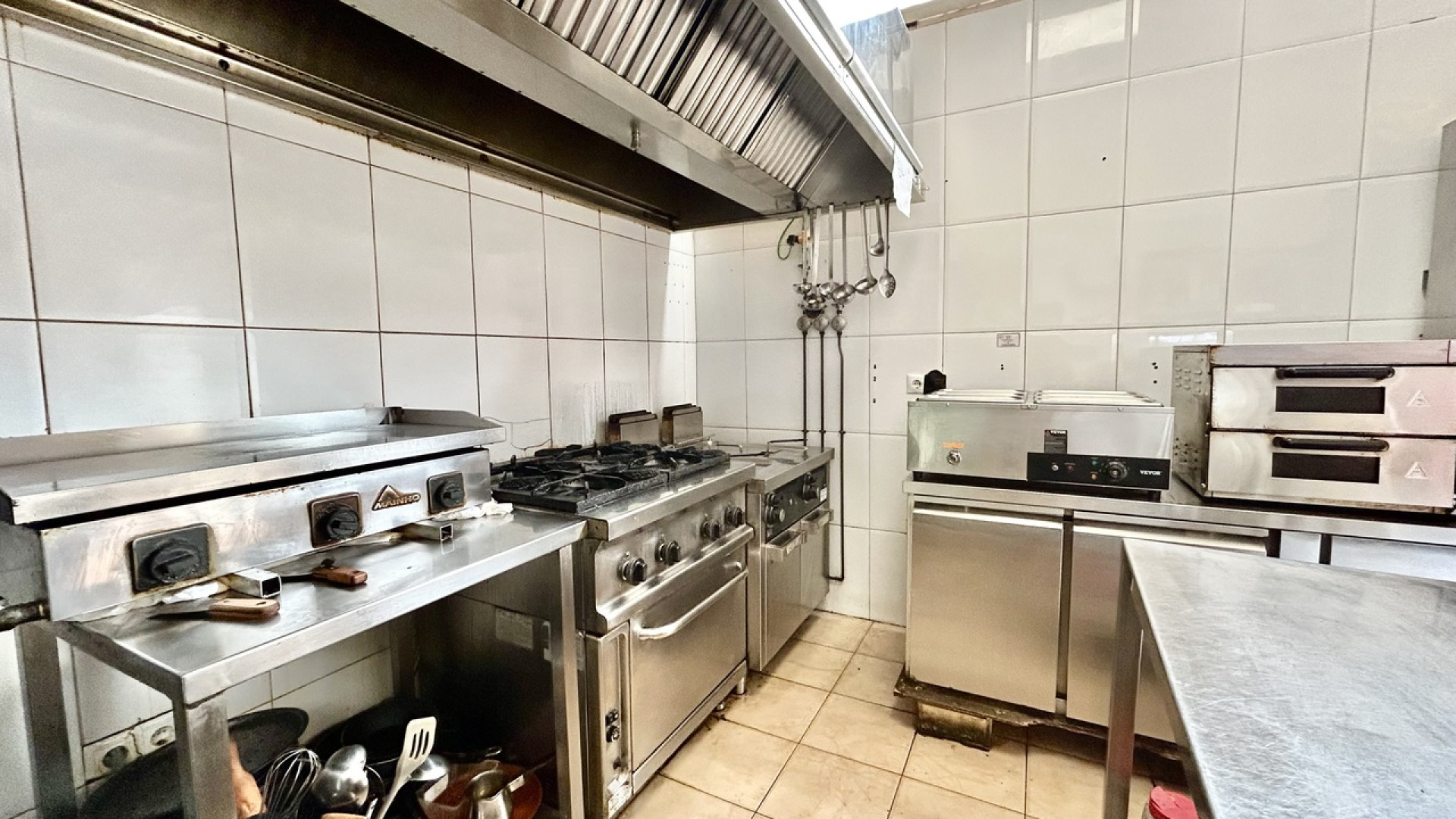 Resale - Commercial - Villamartin