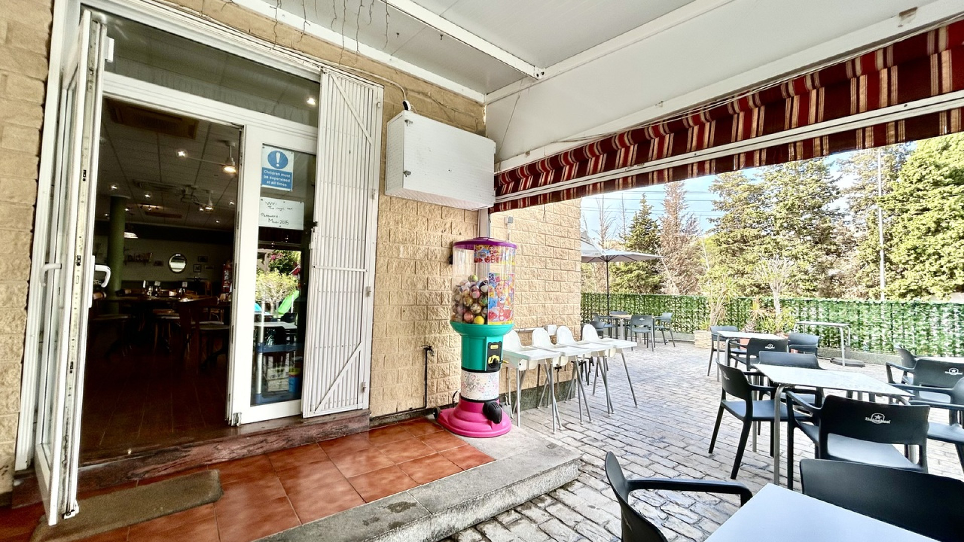 Resale - Commercial - Villamartin
