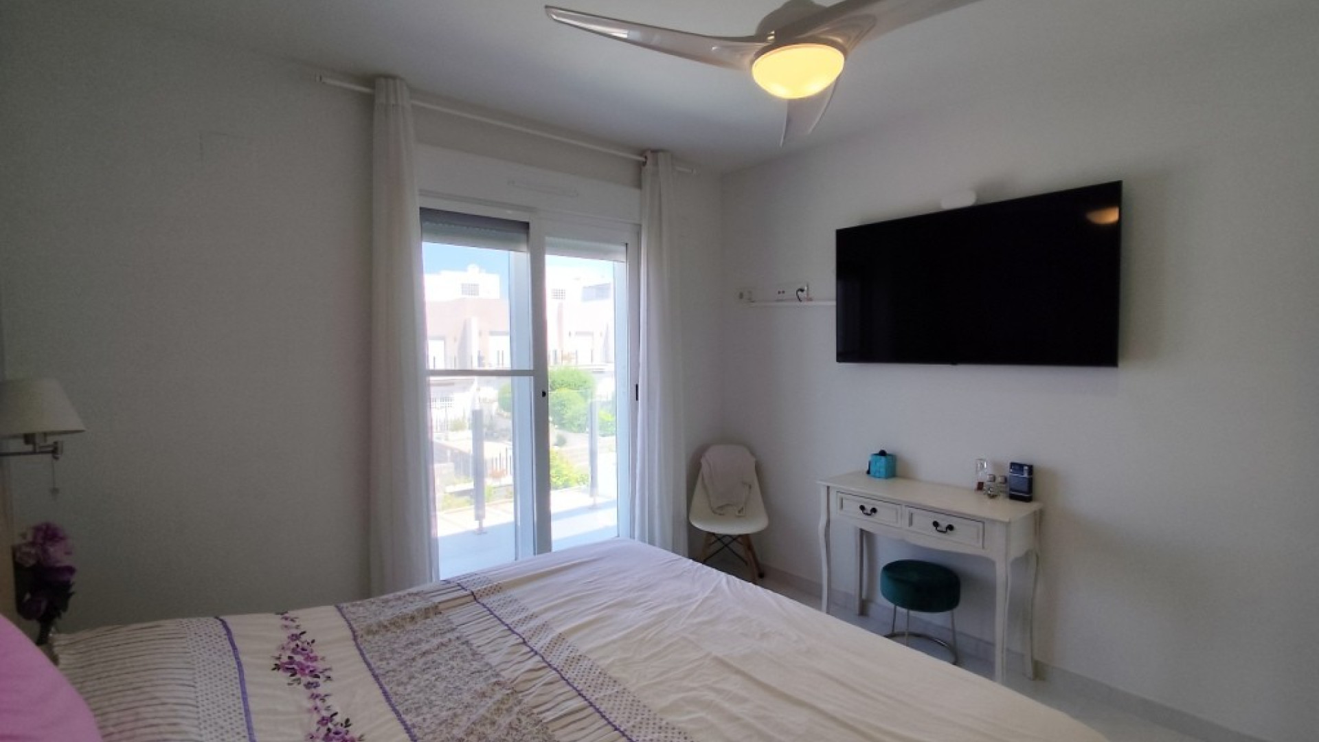 Resale - Corner townhouse - Torrevieja