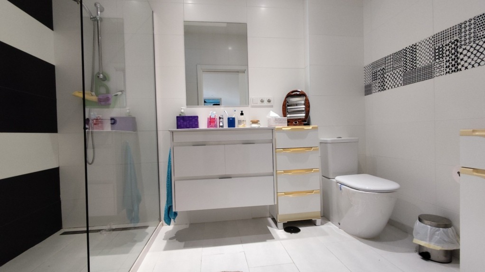 Resale - Corner townhouse - Torrevieja