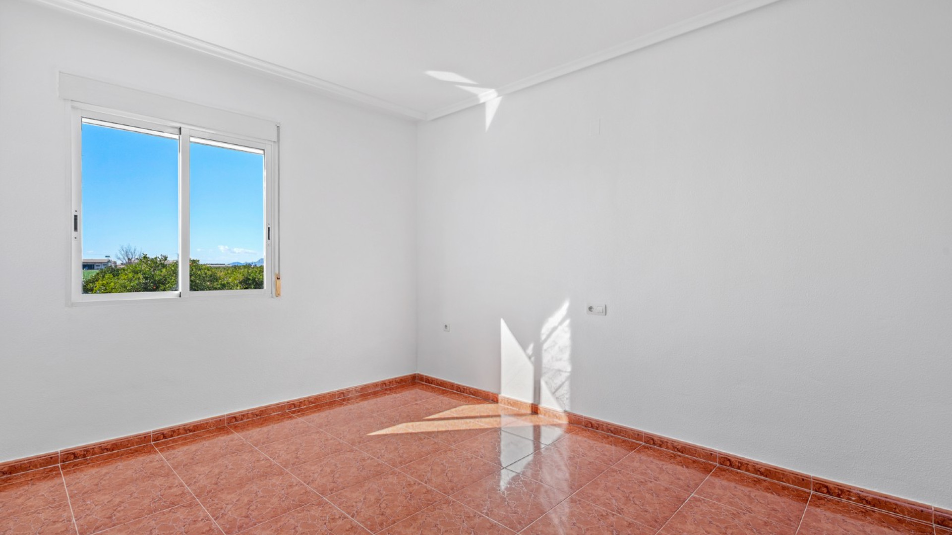 Resale - Country Property - Dolores