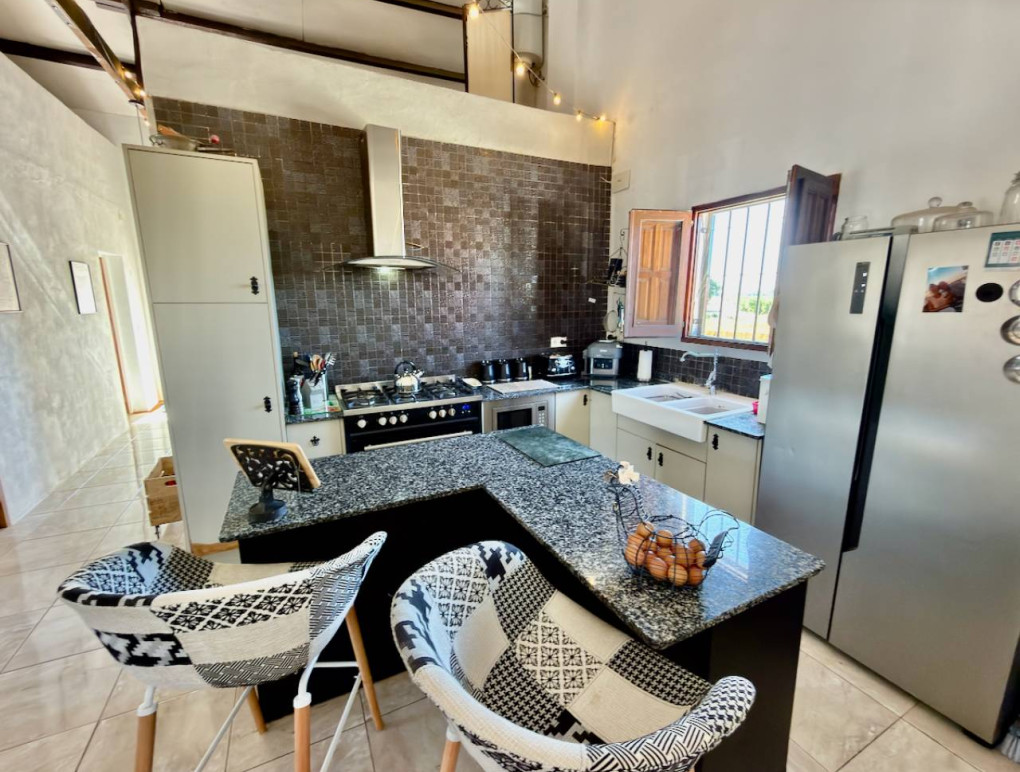 Resale - Country Property - Dolores