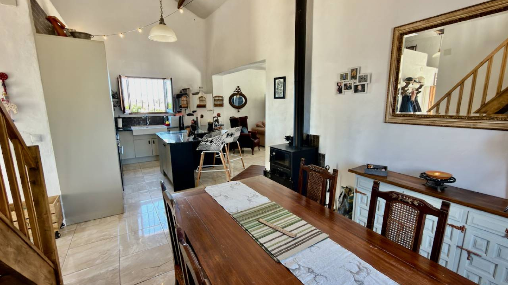 Resale - Country Property - Dolores