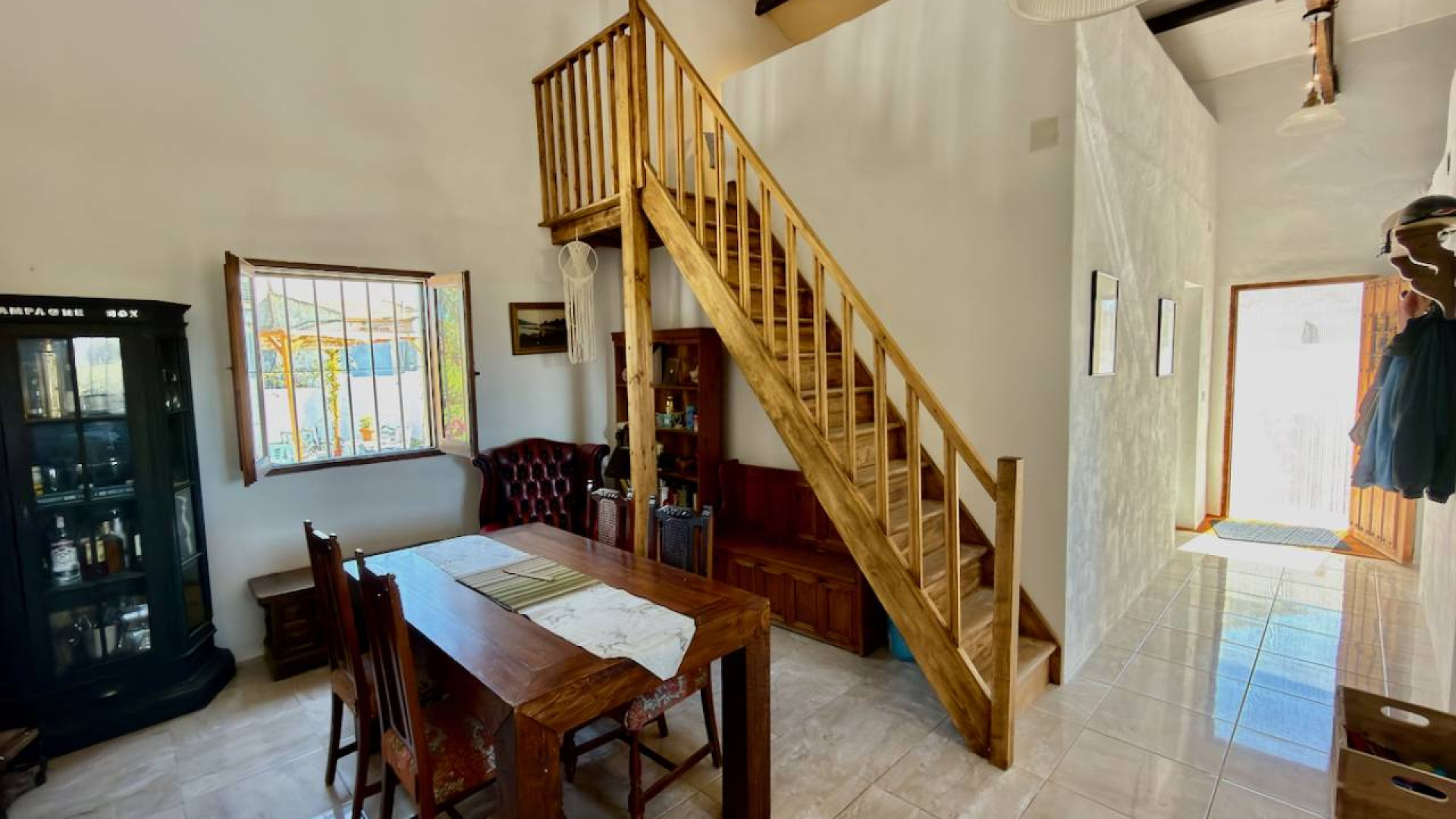 Resale - Country Property - Dolores