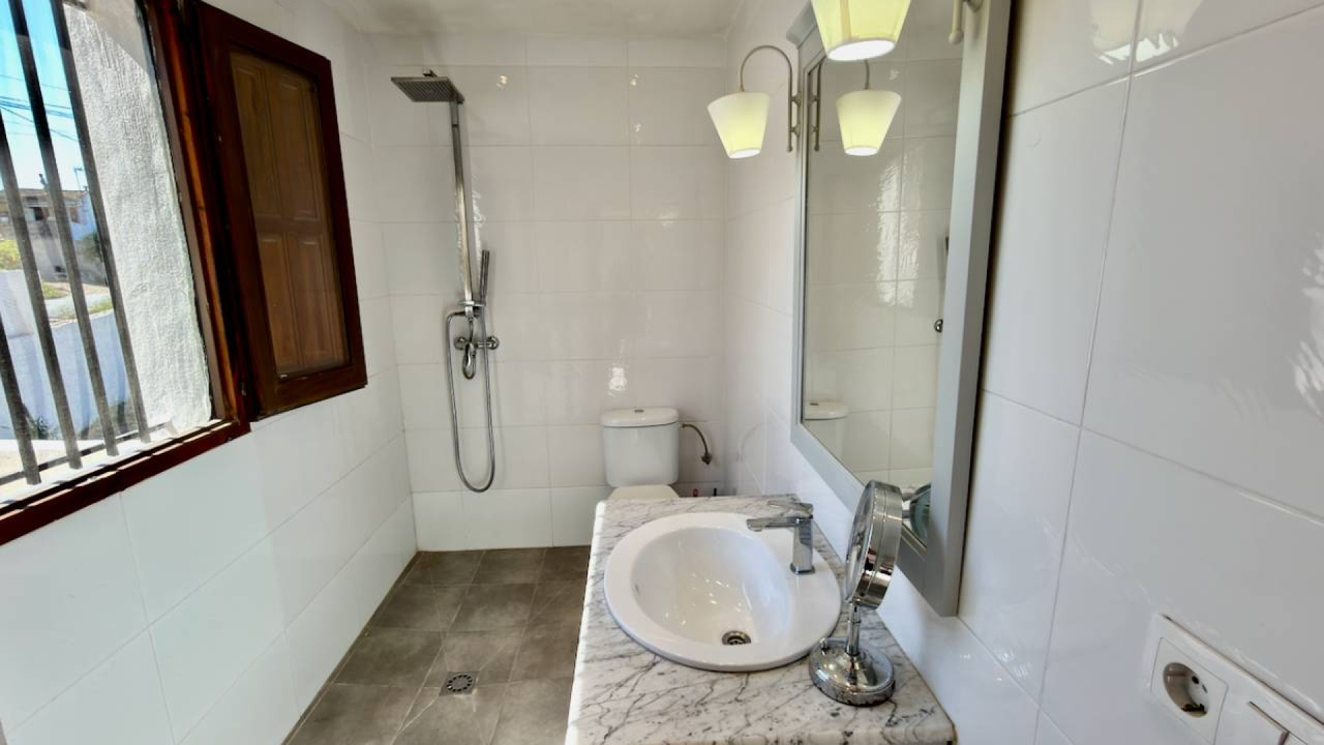Resale - Country Property - Dolores