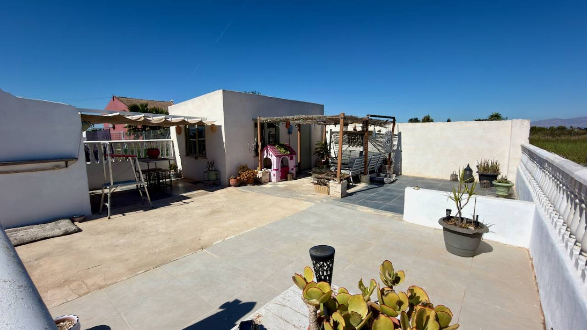 Resale - Country Property - Dolores