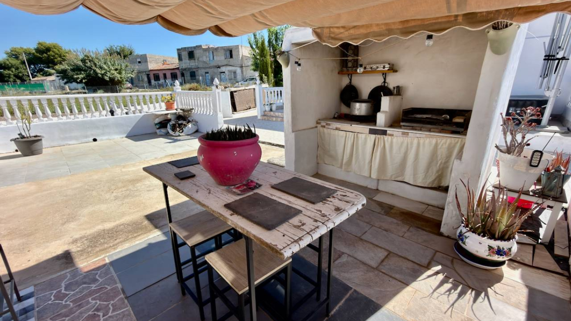 Resale - Country Property - Dolores
