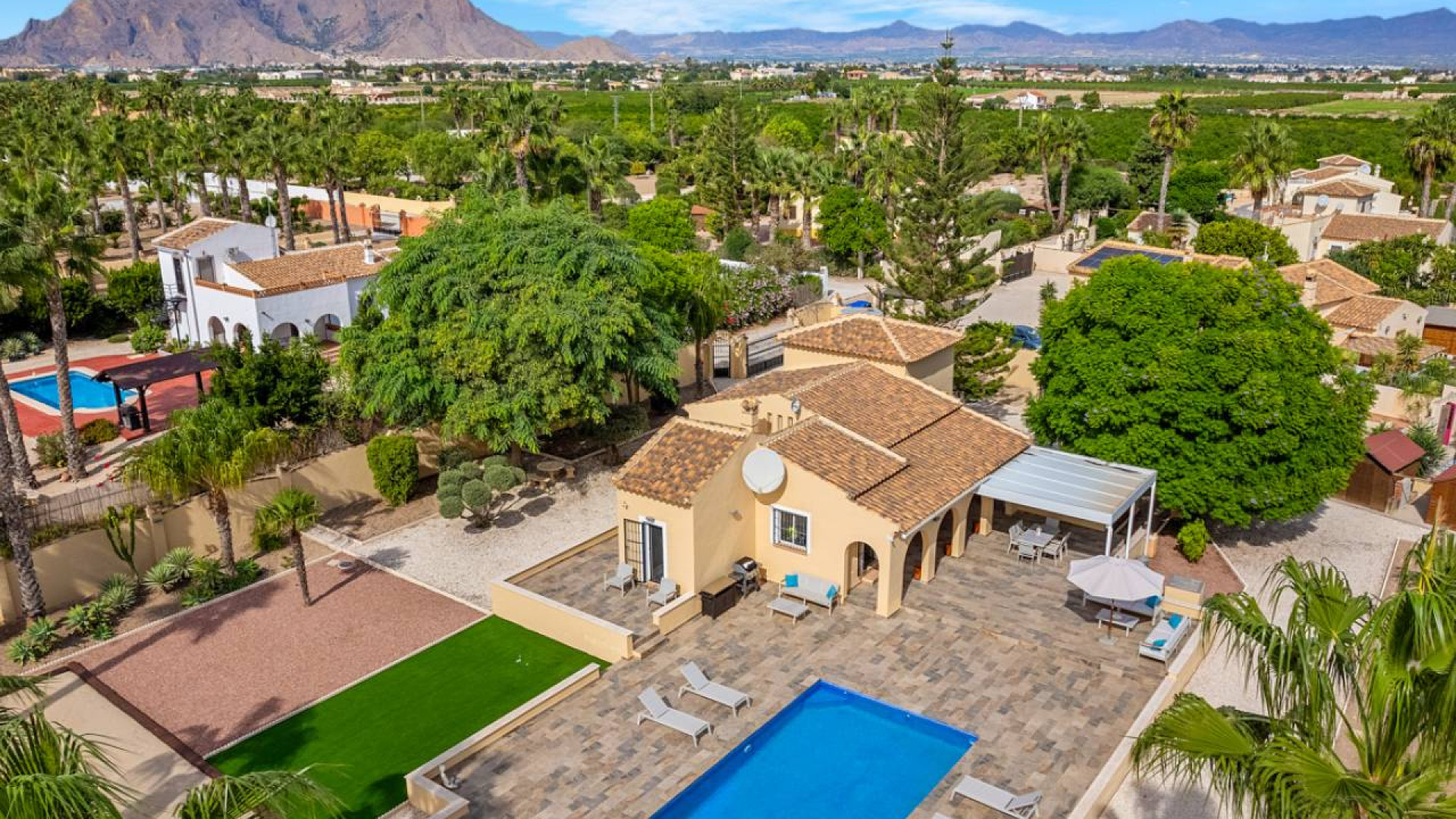 Resale - Country Property - Rafal