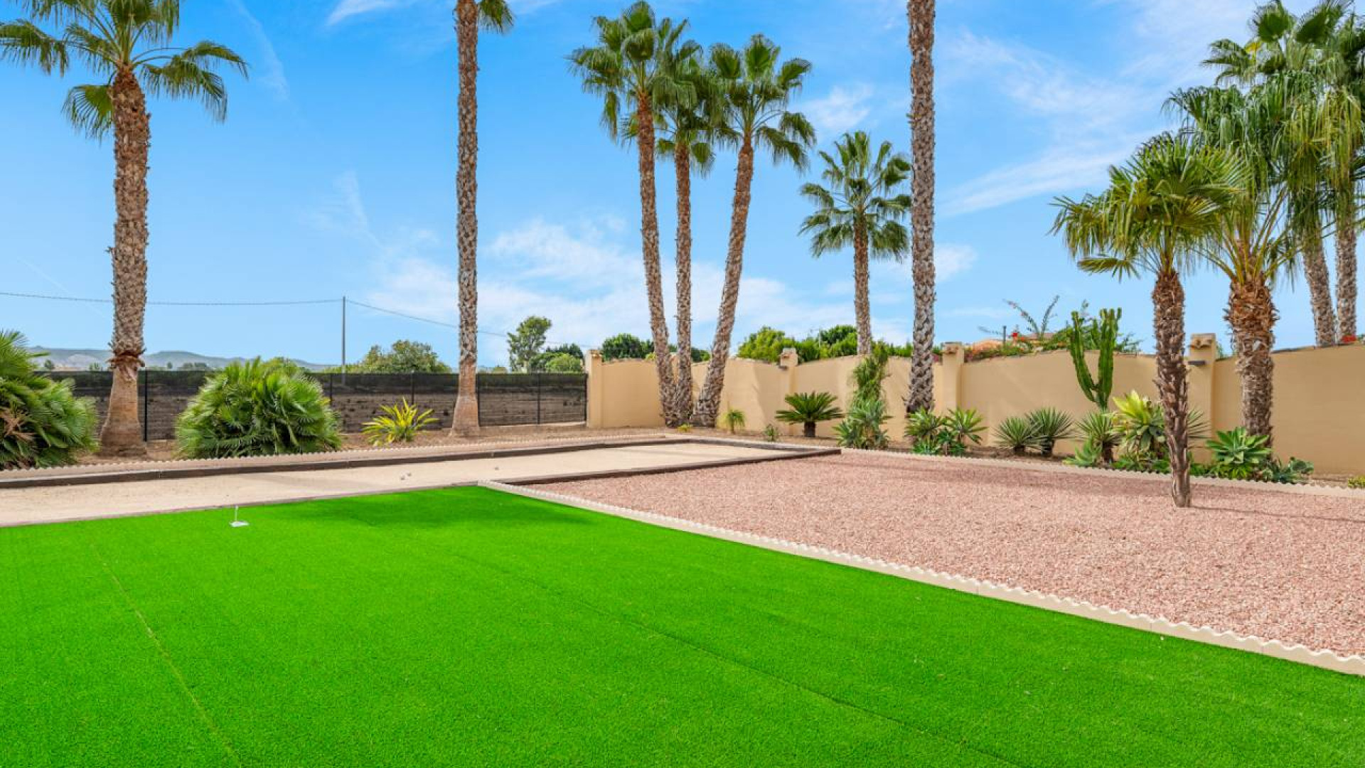 Resale - Country Property - Rafal