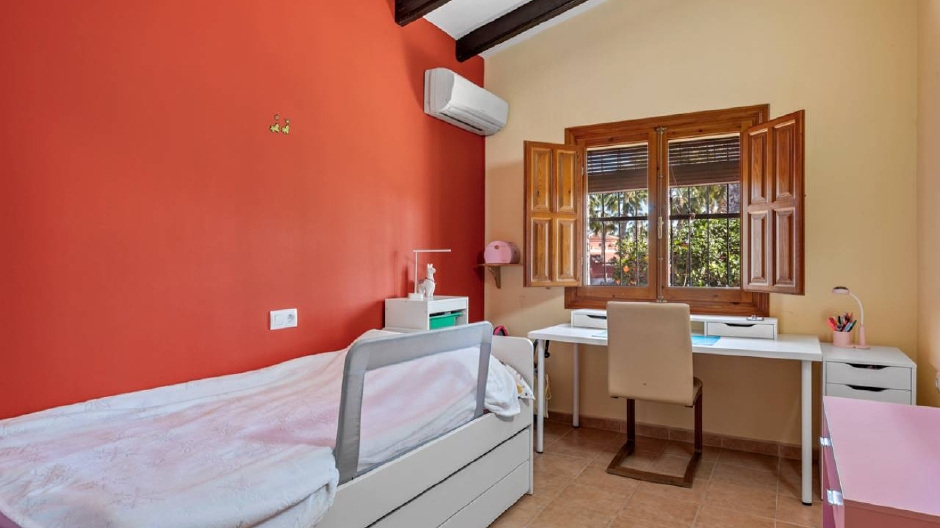Resale - Country Property - Rafal