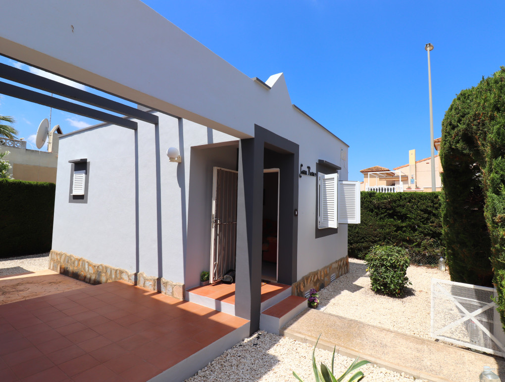 Resale - Detached Villa - Algorfa - Montebello