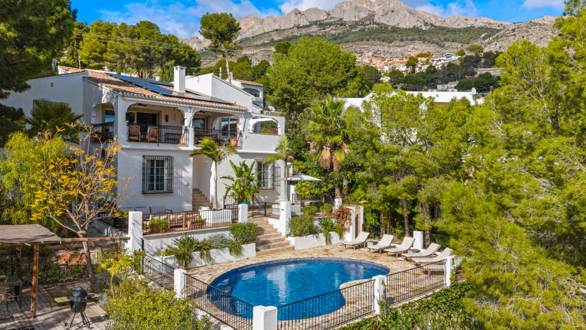 Resale - Detached Villa - Altea