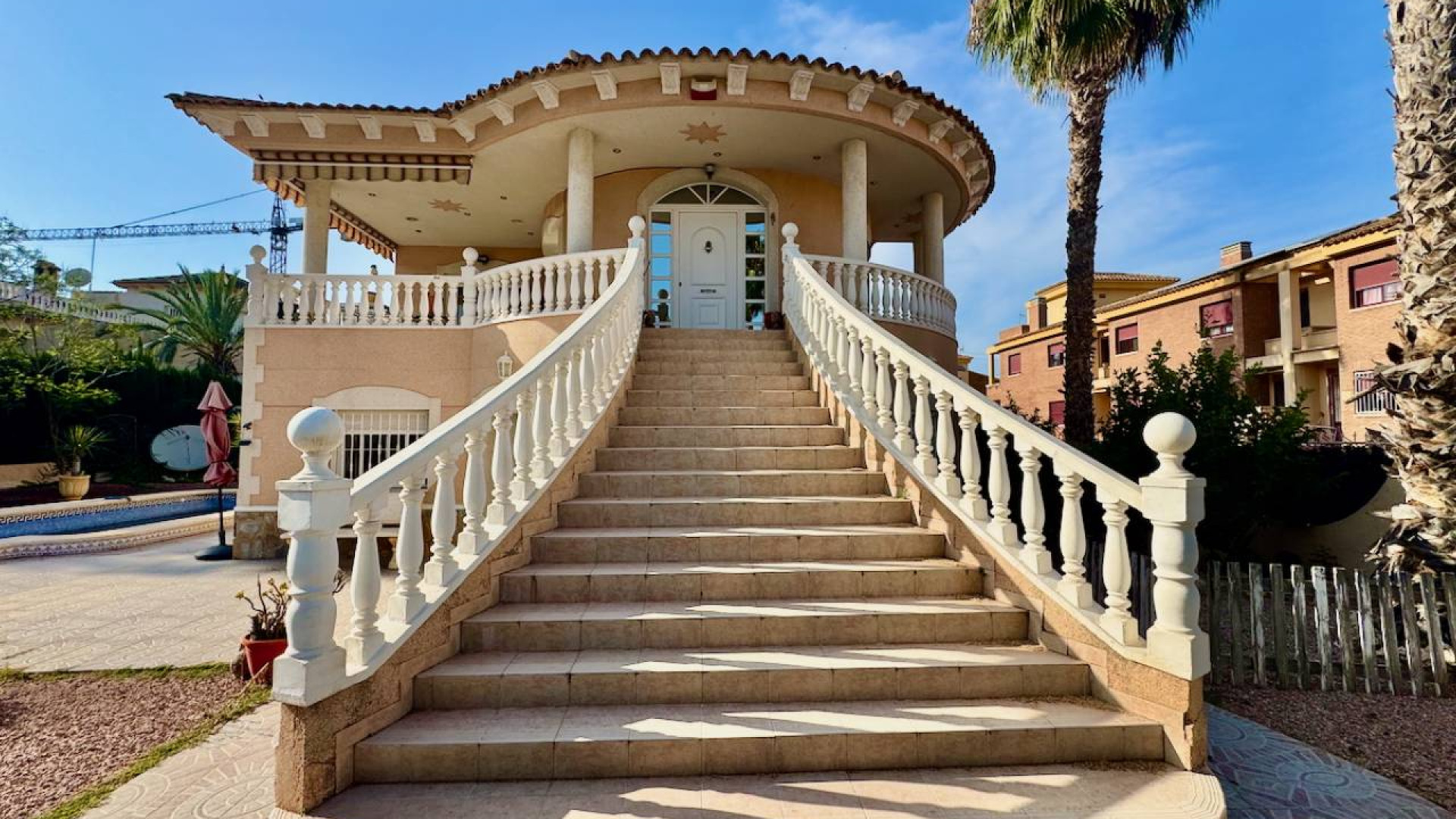 Resale - Detached Villa - Benferri