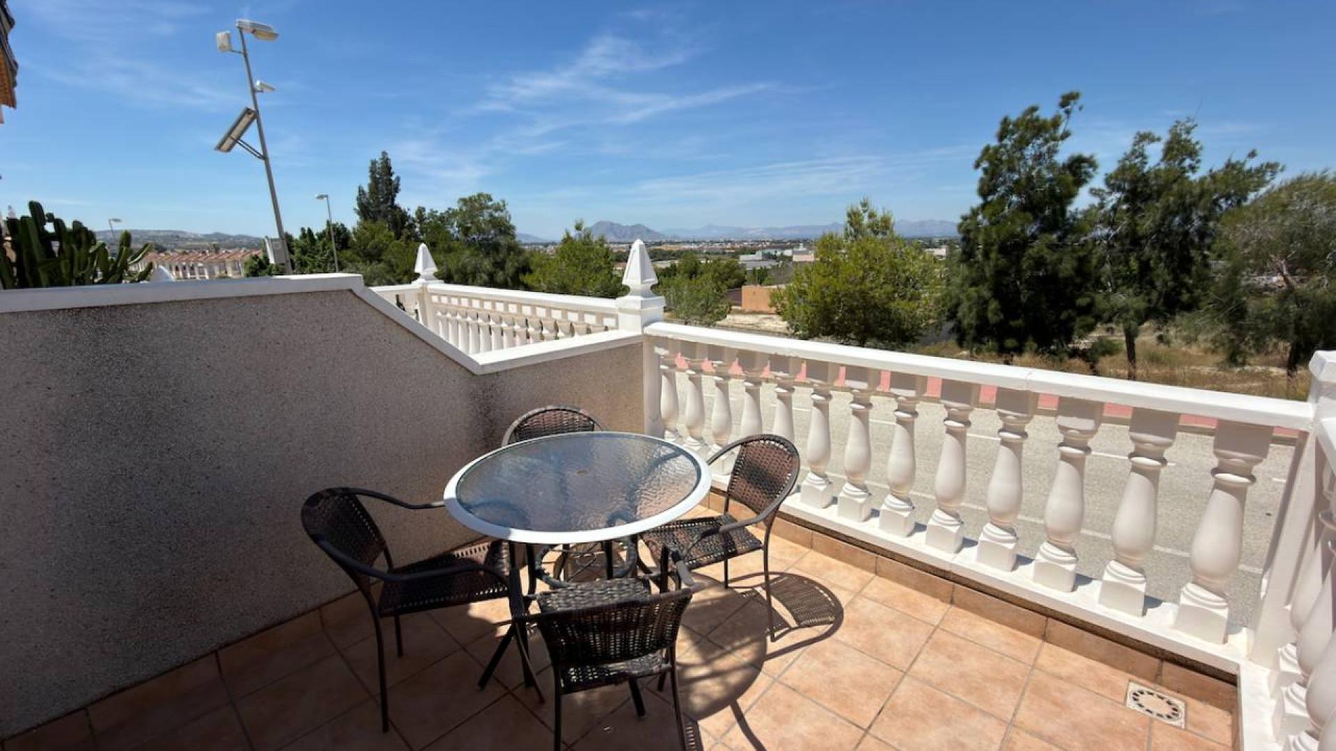 Resale - Detached Villa - Benimar